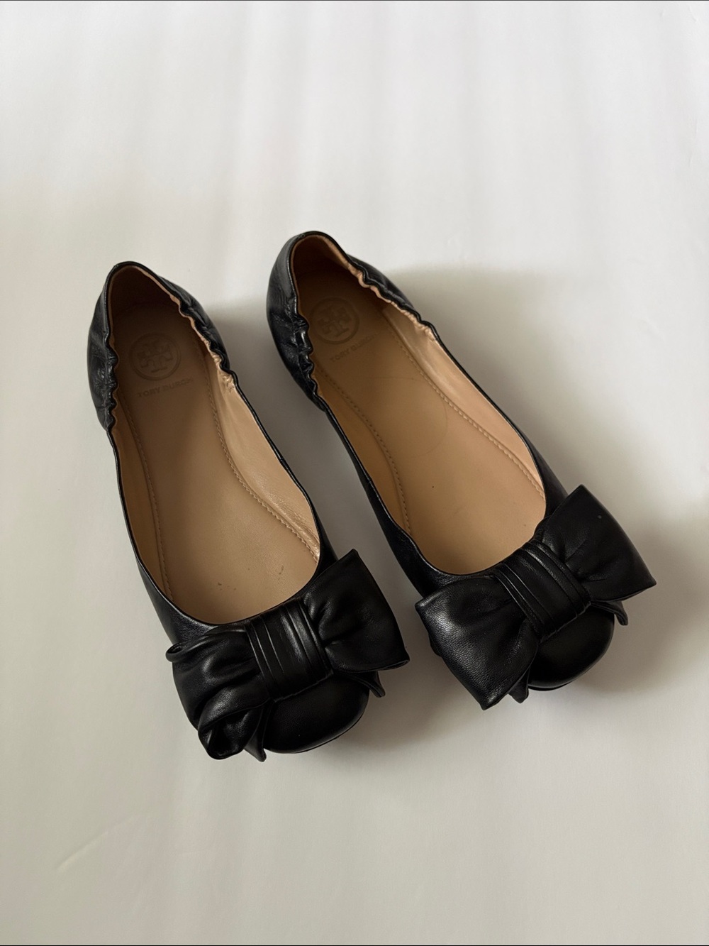 Tory Burch black leather bow flats sz 6